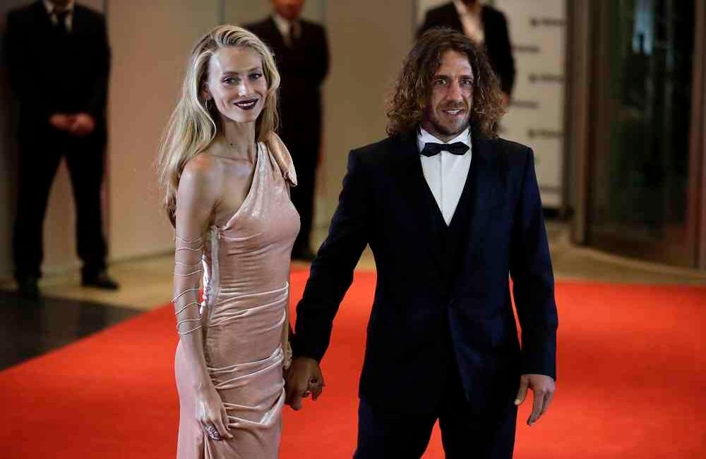 Carles Puyol y Vanessa Lorenzo. Foto: EFE