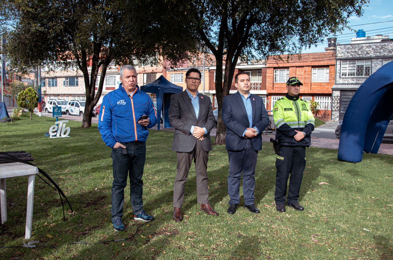 Alex Blanco, presidente de ETB y César Restrepo, secretario de Seguridad