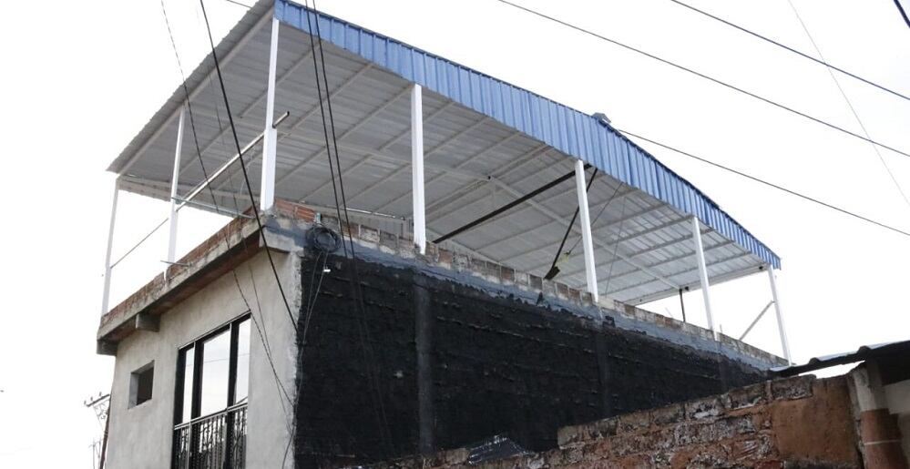 Esta es la estructura que puso en riesgo al MIO Cable y a los habitantes del sector.