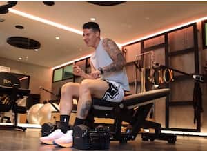 James Rodríguez está sin equipo desde la salida del Olympiacos, pero no deja de entrenar.