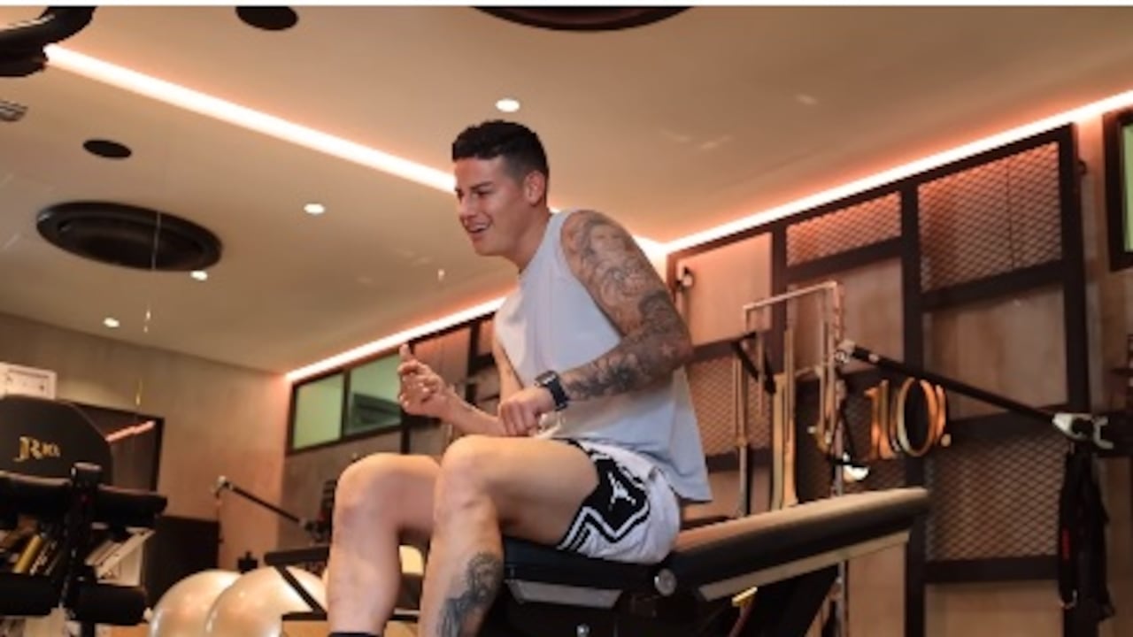James Rodríguez está sin equipo desde la salida del Olympiacos, pero no deja de entrenar.