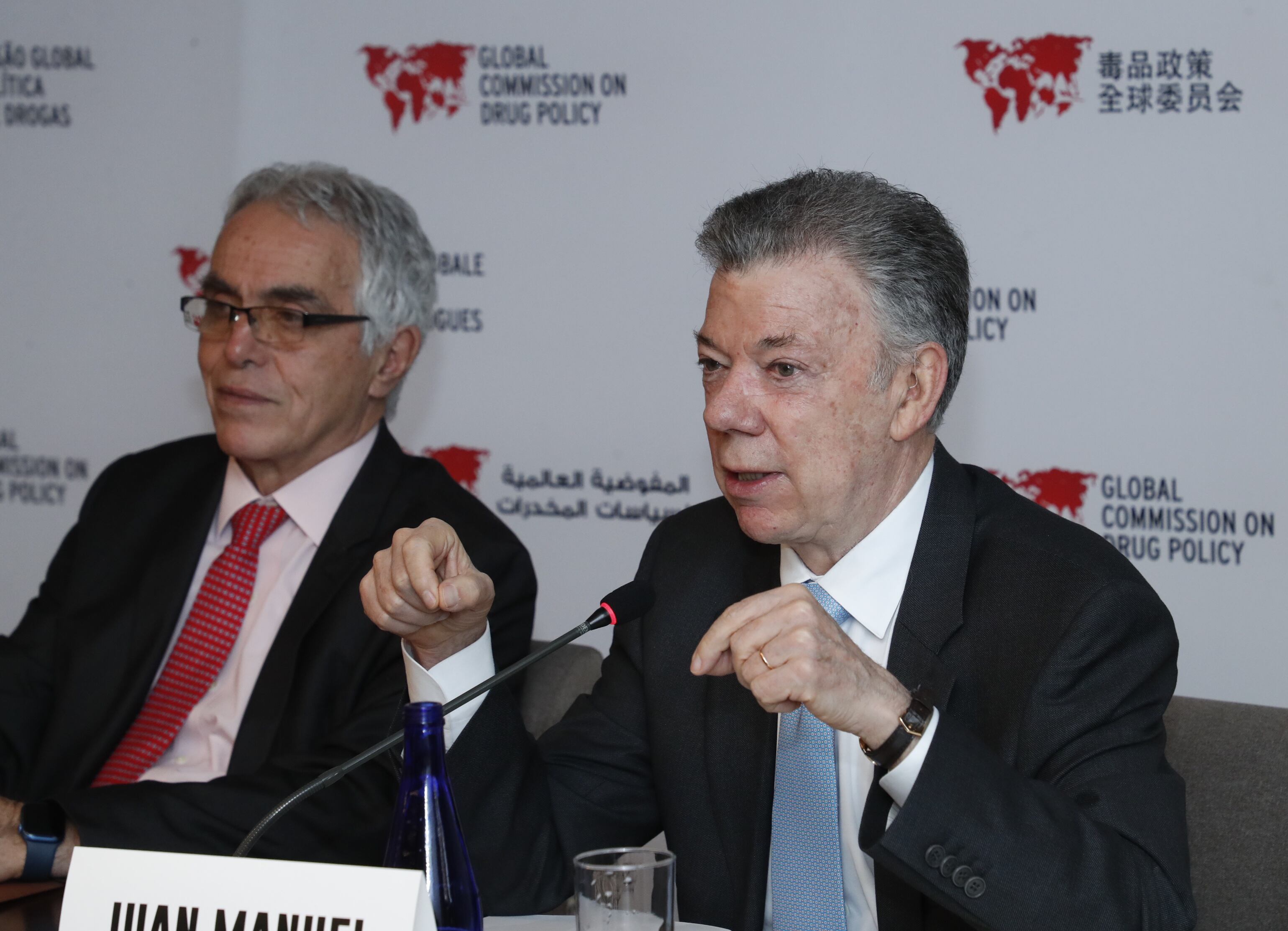 La Comisión Global de Política de Drogas presenta un informe sobre Colombia en una rueda de prensa en la que participarán varios comisionados como la expresidenta suiza Ruth Dreifuss y los exmandatarios Ernesto Zedillo (México), Juan Manuel Santos y Diego García Sayan