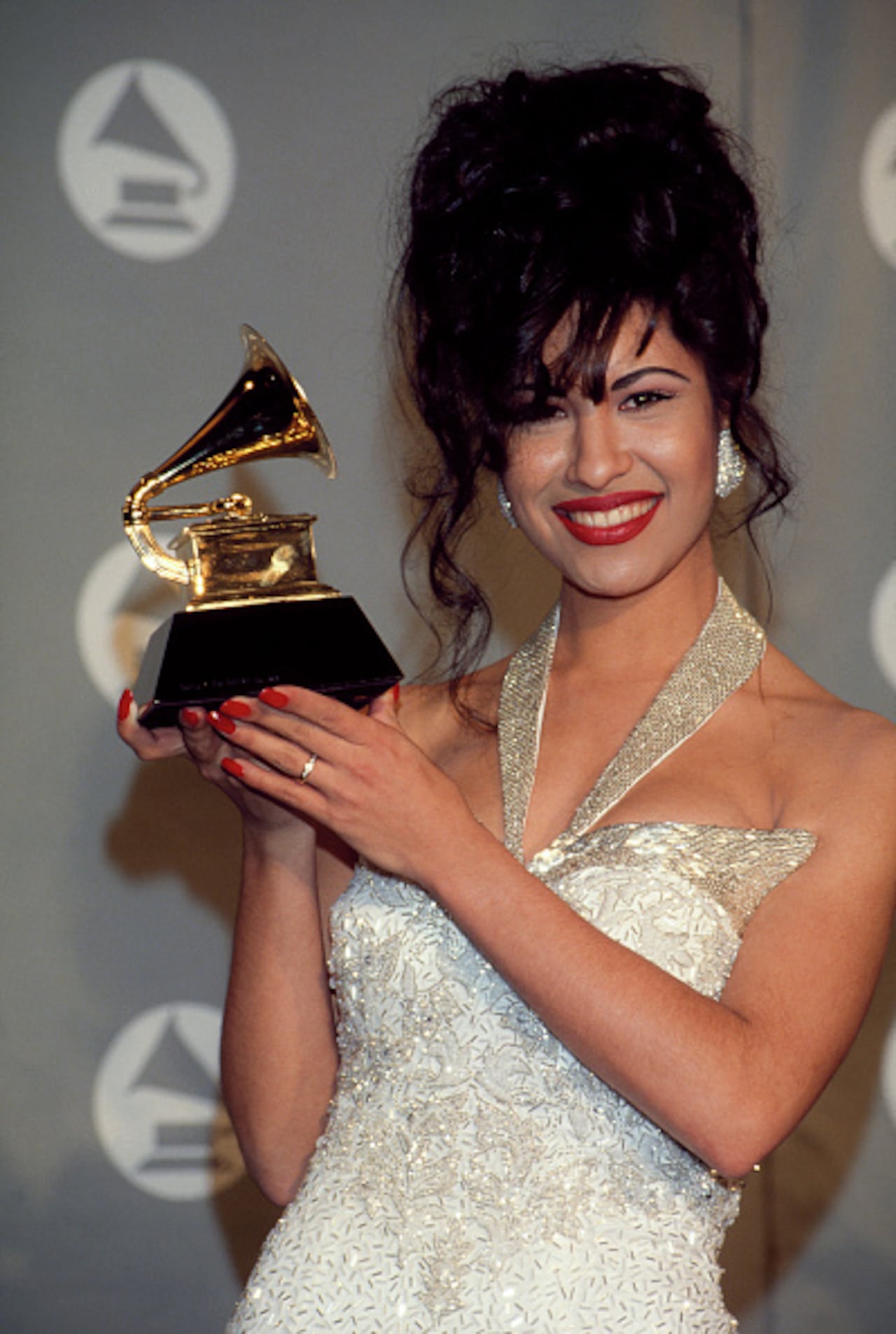 En 1994, un año antes de su muerte, Selena recibió Premio Grammy al Mejor Álbum Mexicano Americano. (Photo by Larry Busacca/Getty Images)