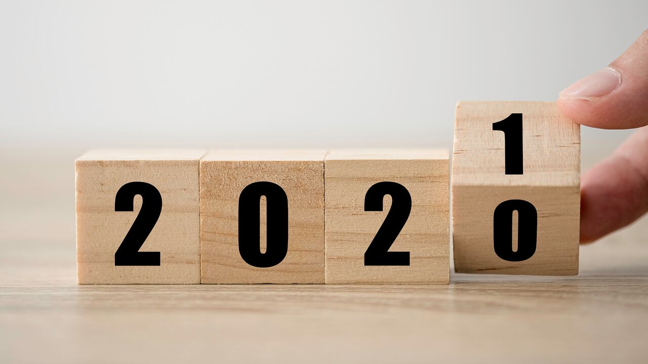 En el 2021 el país cuenta con un total de 18 días feriados, siendo la mayoría de estos celebrados los lunes con el propósito de formar los denominados “puentes festivos".