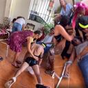 Influencer lleva show de strippers a ancianato de Cartagena.