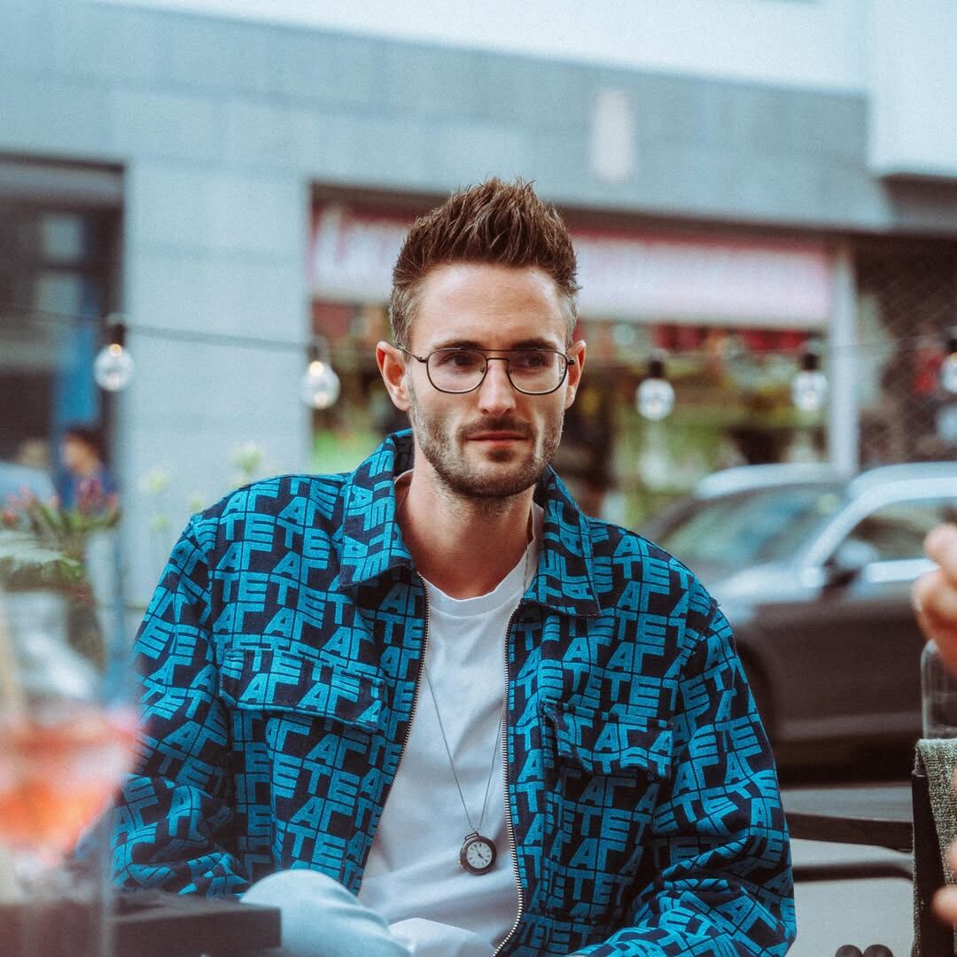 Jordy van Overmeire es portavoz de Tomorrowland Core, y trabaja hace seis años con este festival tremendo que nació nació en Bélgica.