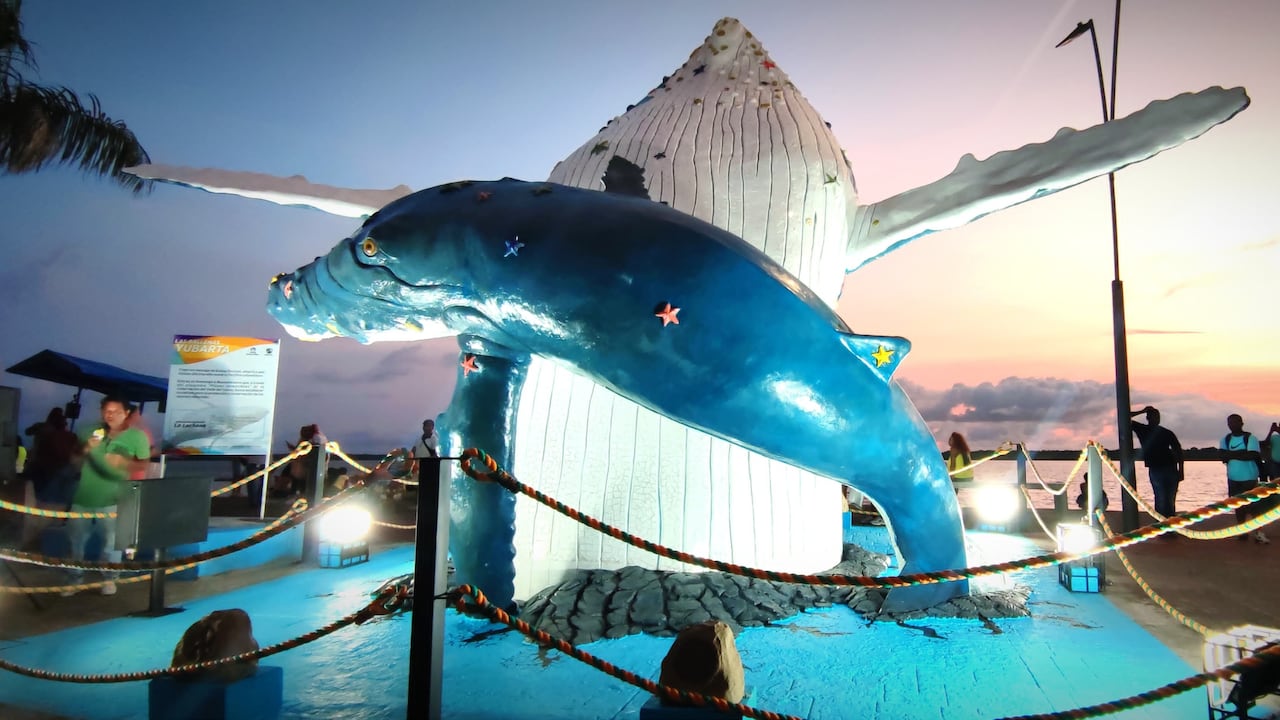 Homenaje a ballenas en Buenaventura.