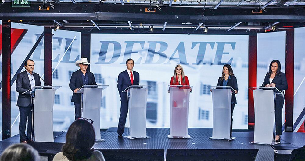  SEMANA le madrugó esta vez a los debates presidenciales. Su directora, Vicky Dávila, realizó el primero de estos encuentros el pasado 24 de octubre con los precandidatos del Centro Democrático.