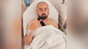 Ricardo Quevedo alertó a sus seguidores al subir una foto en el hospital.