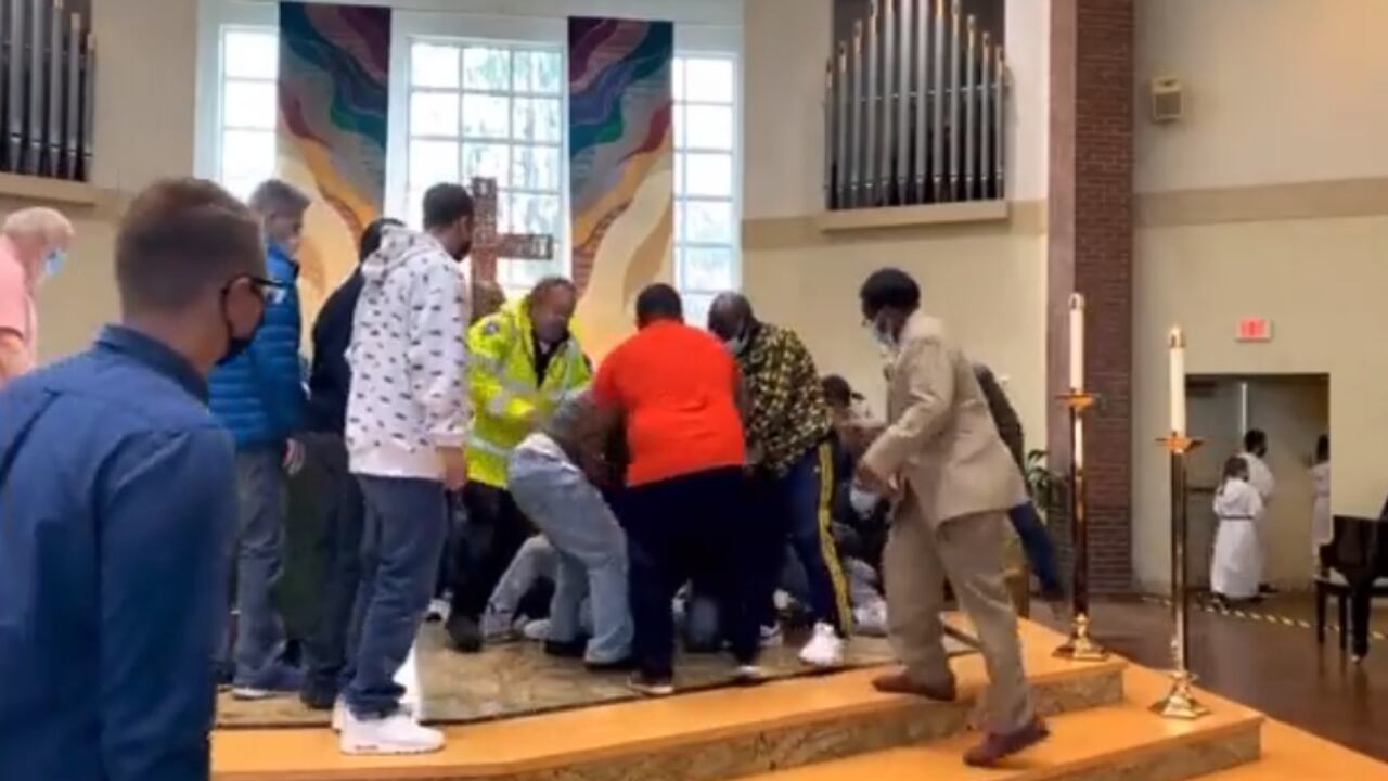 Misa en Washington (Estados Unidos). Foto: pantallazo video viral Twitter: @BryanPassifiume