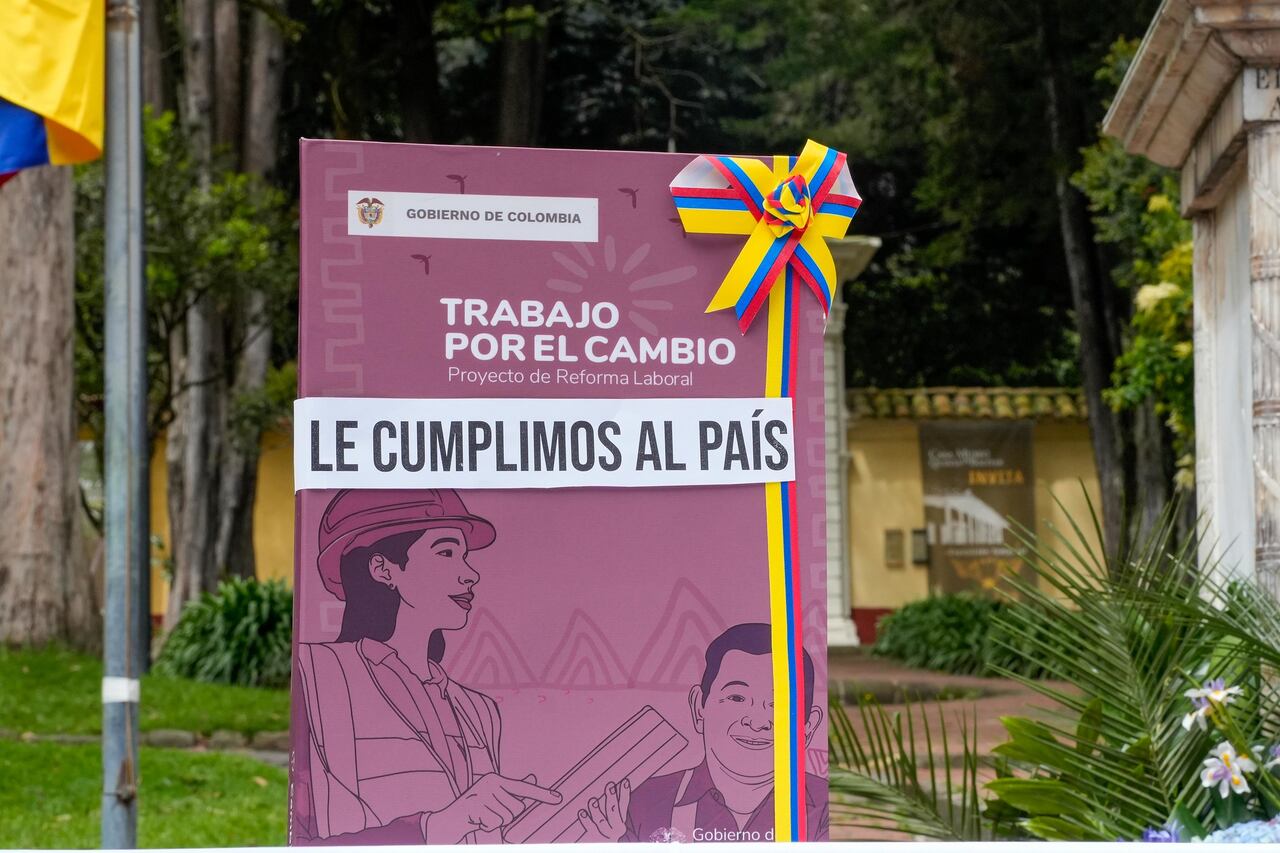 Sanción Ley Laboral para un trabajo decente y digno en Colombia, y Promulgación de la ley de salud mental