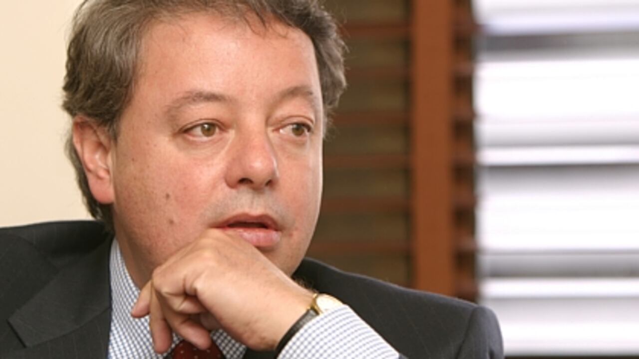 Gabriel Silva Luján, ministro de Defensa