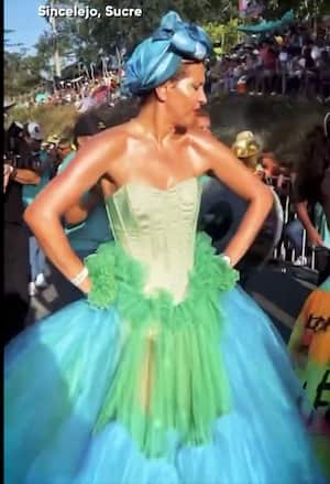 La primera dama, Verónica Alcocer, participando en las fiestas del 20 de enero de 2025 en Sincelejo, Sucre.