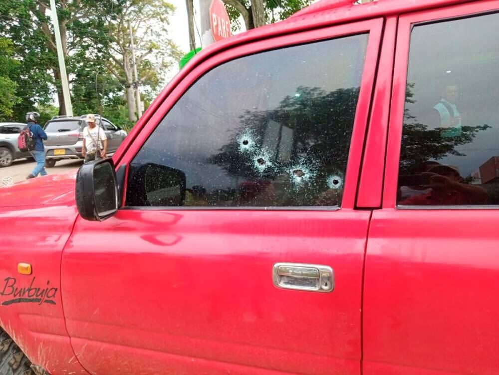 Así quedó el vehiculo del empresario tras el asesinato