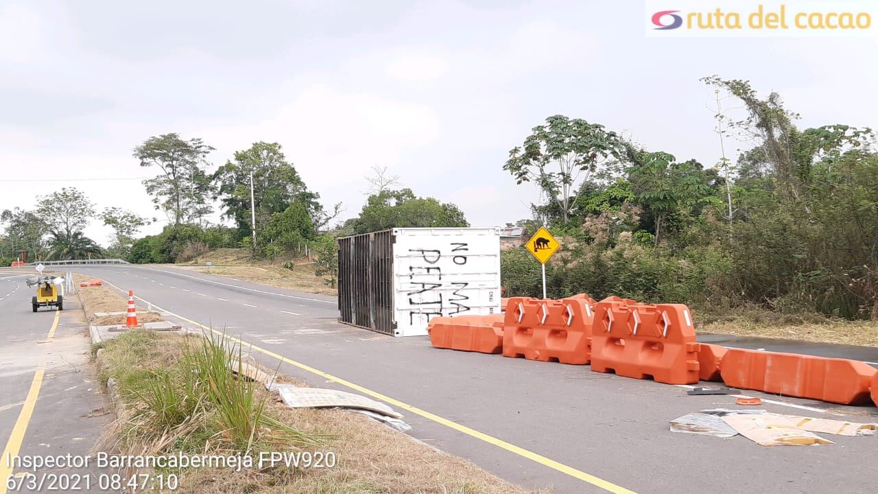 Vandalizan equipos de concesión de Santander