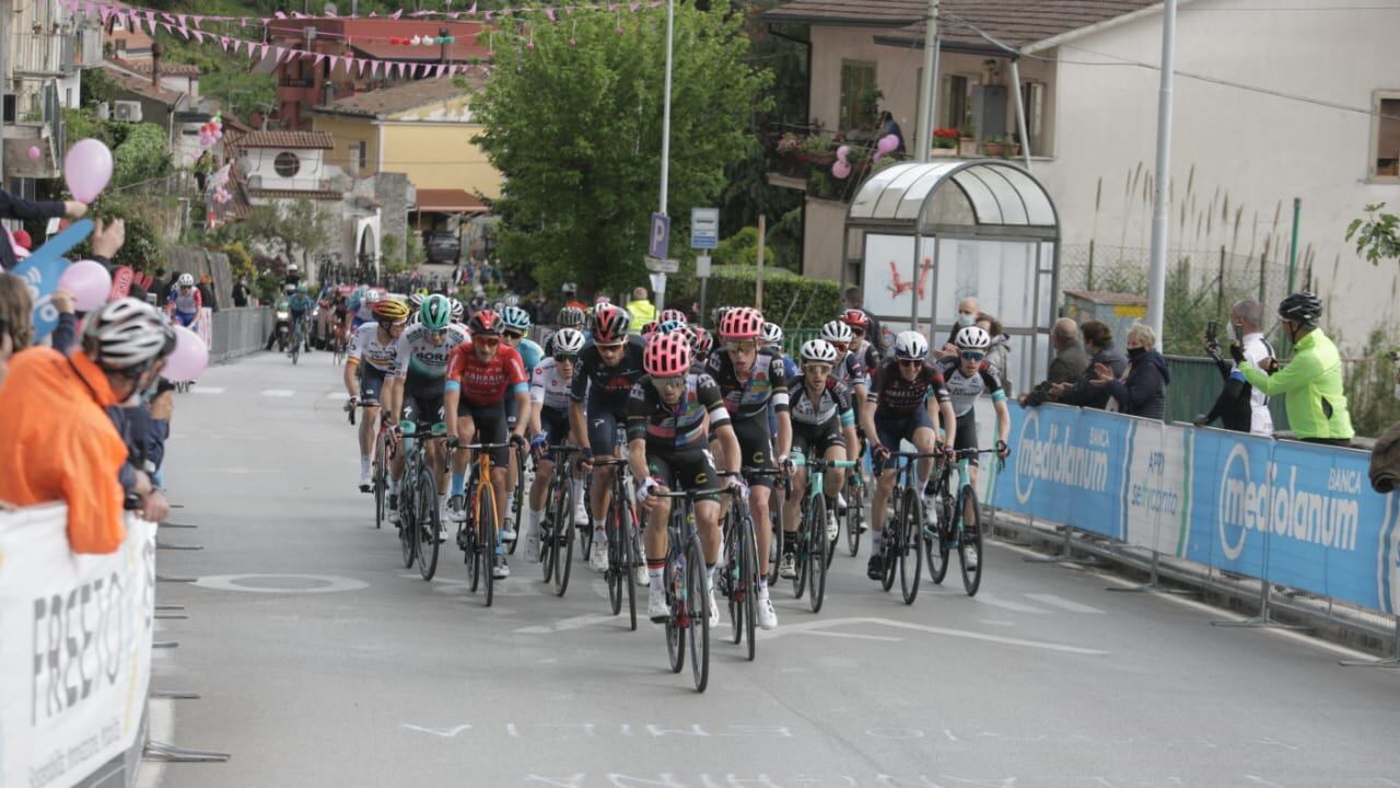 Pelotón etapa 8, Giro de Italia 2021