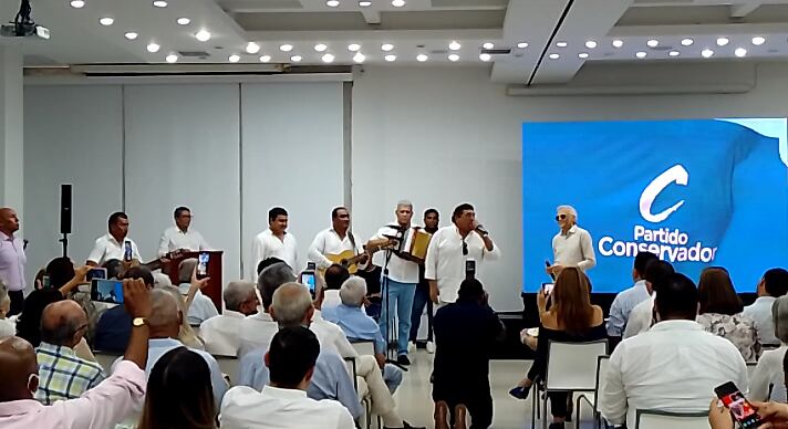 Poncho Zuleta armó la parrandda durante el acto organizado por el Partido Conservador