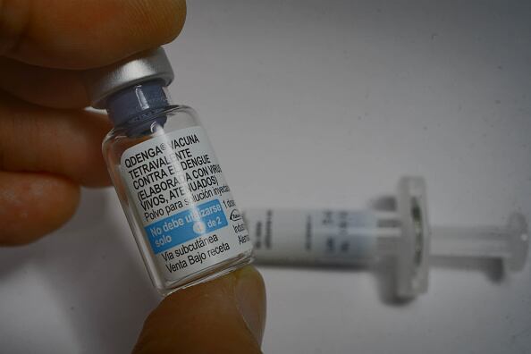 vacuna dengue