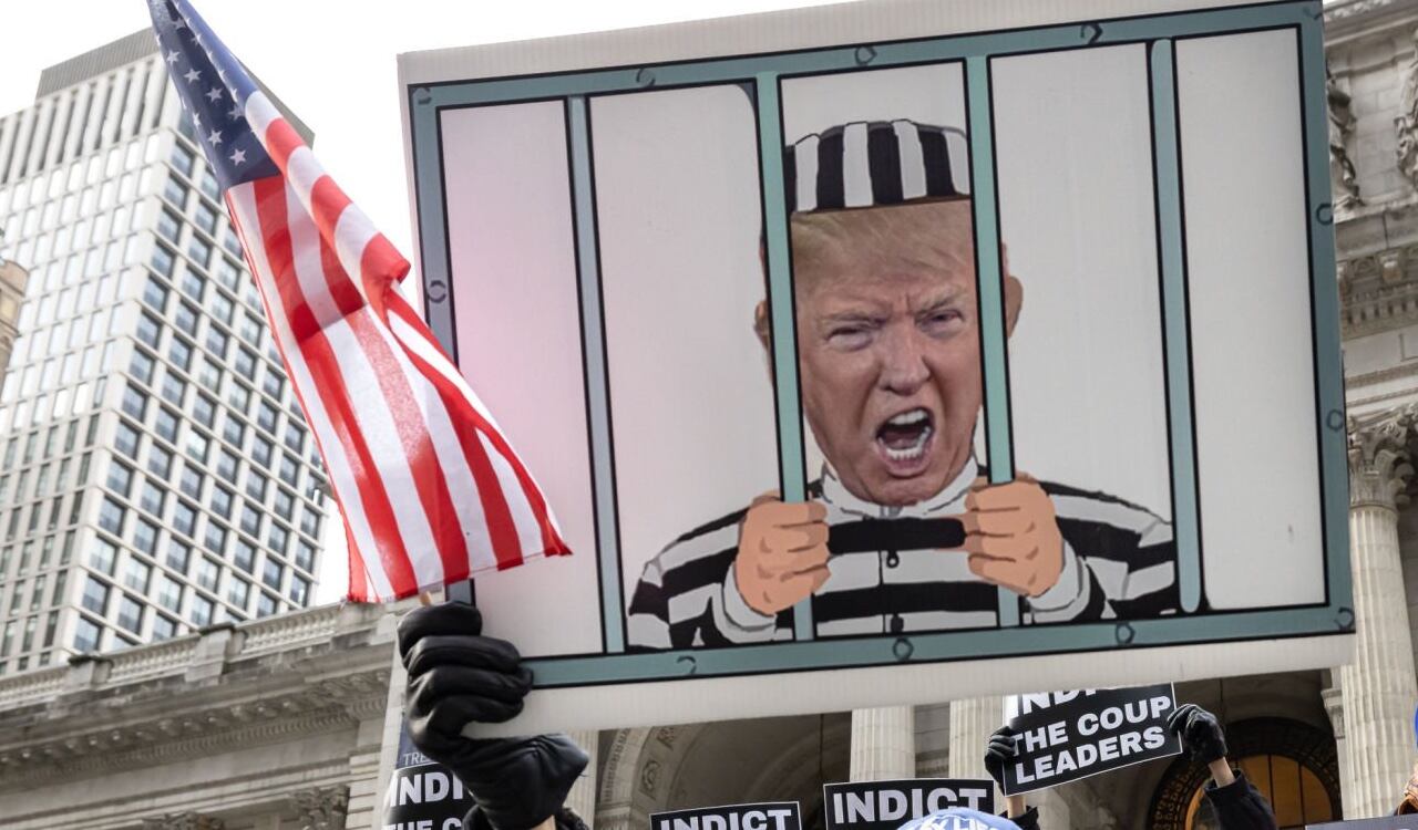 Varios ciudadanos quieren ver a Donald Trump tras las rejas