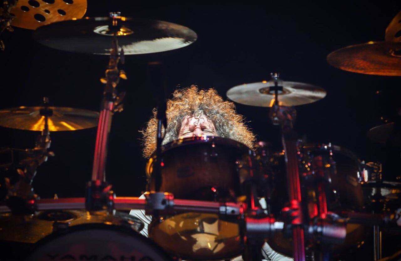 Tommy Aldridge, baterista de Whitesnake, durante su concierto en el Movistar Arena. Foto: Diana Rey Melo