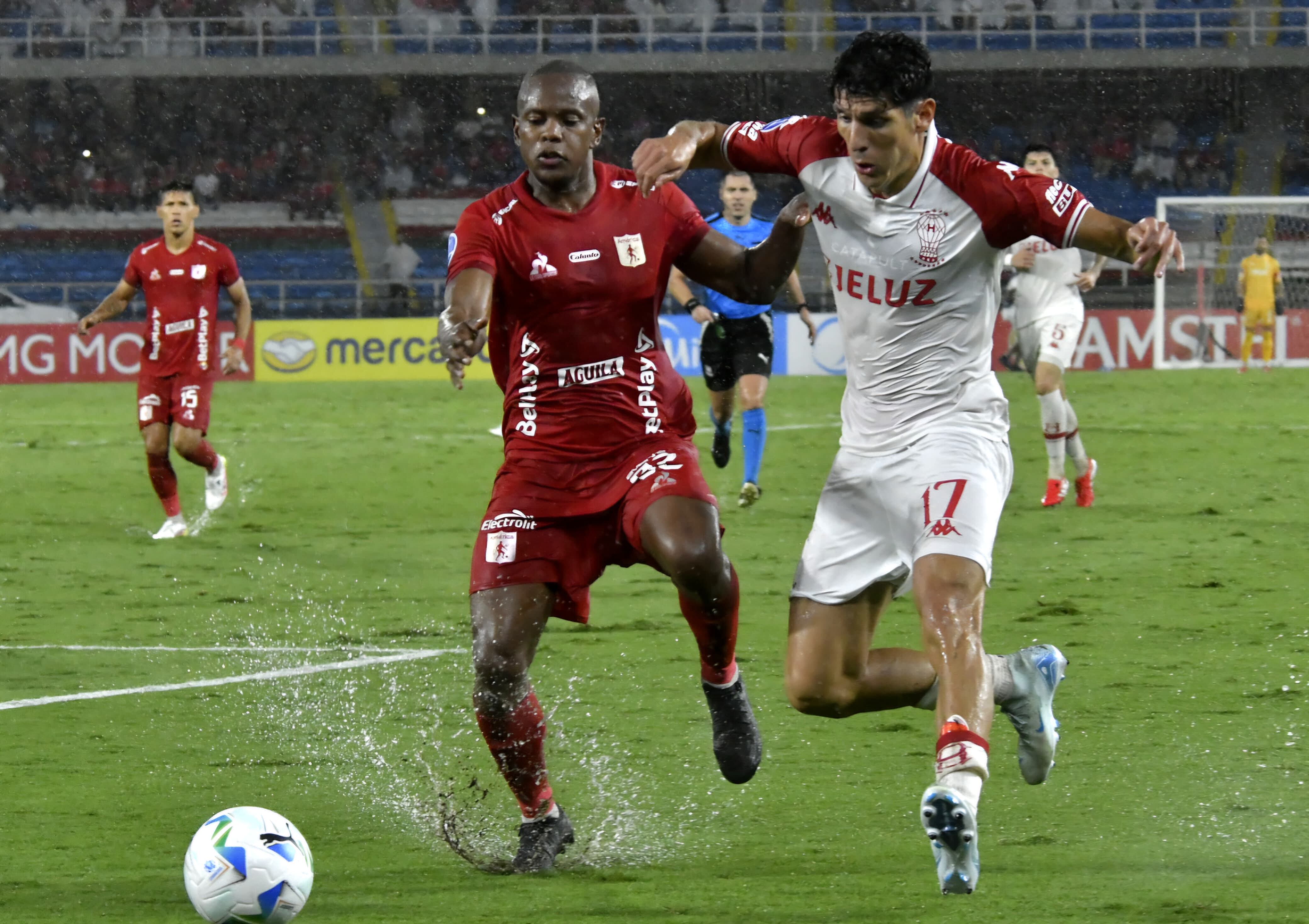 América Vs. Huracán.