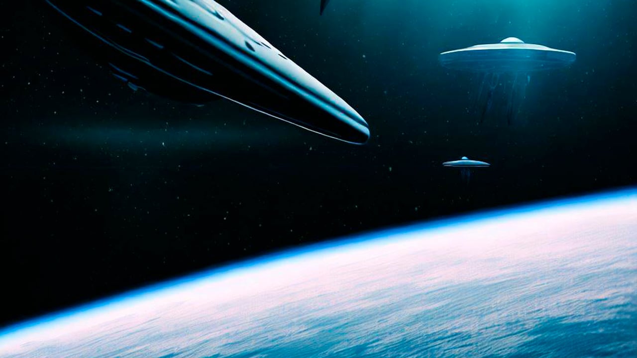 Ovnis moviéndose cerca a la Tierra.