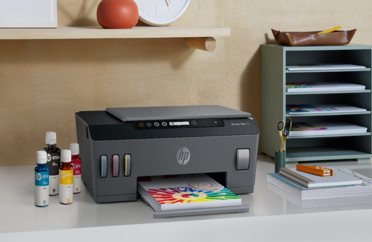 Esta iniciativa se puede apoyar comprando computadores de escritorio All-in-one,  impresoras InkTank 315, InkTank 410, InkTank 415, Smart Tank 515 y Smart Tank 519, que estarán marcadas con el sello de la campaña hasta  el 31 de marzo en la tienda virtual, almacenes de cadena y distribuidores autorizados.