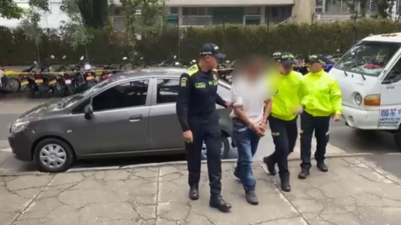 Según la Policía, el capturado, alias Salvatore, es un articulador internacional de negocios de narcotráfico de Los Cahatas, la red que era liderada por alias Tom, un temido mafioso de Medellín.