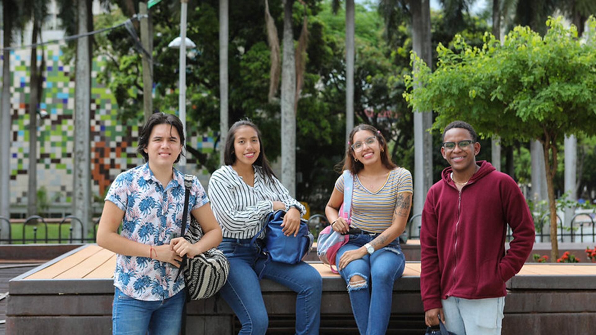 Gobierno de Iván Duque recibió el programa Jóvenes en Acción con 123 mil beneficiarios y a la fecha estos ya suman 704 mil.