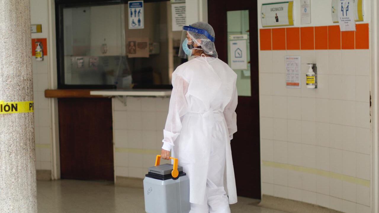 Inicio de vacunación en Bucaramanga contra covid-19.