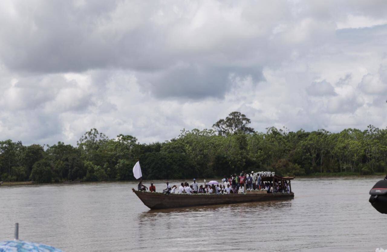 Las ceremonias de homenajes a las víctimas de la masacre de Bojayá se adelantarán del 11 al 15 de noviembre. Los familiares recibirán en privado los restos de los fallecidos, junto con explicaciones científicas de la Fiscalía, según informó la Unidad de Víctimas.  Foto: Unidad Nacional de Víctimas.