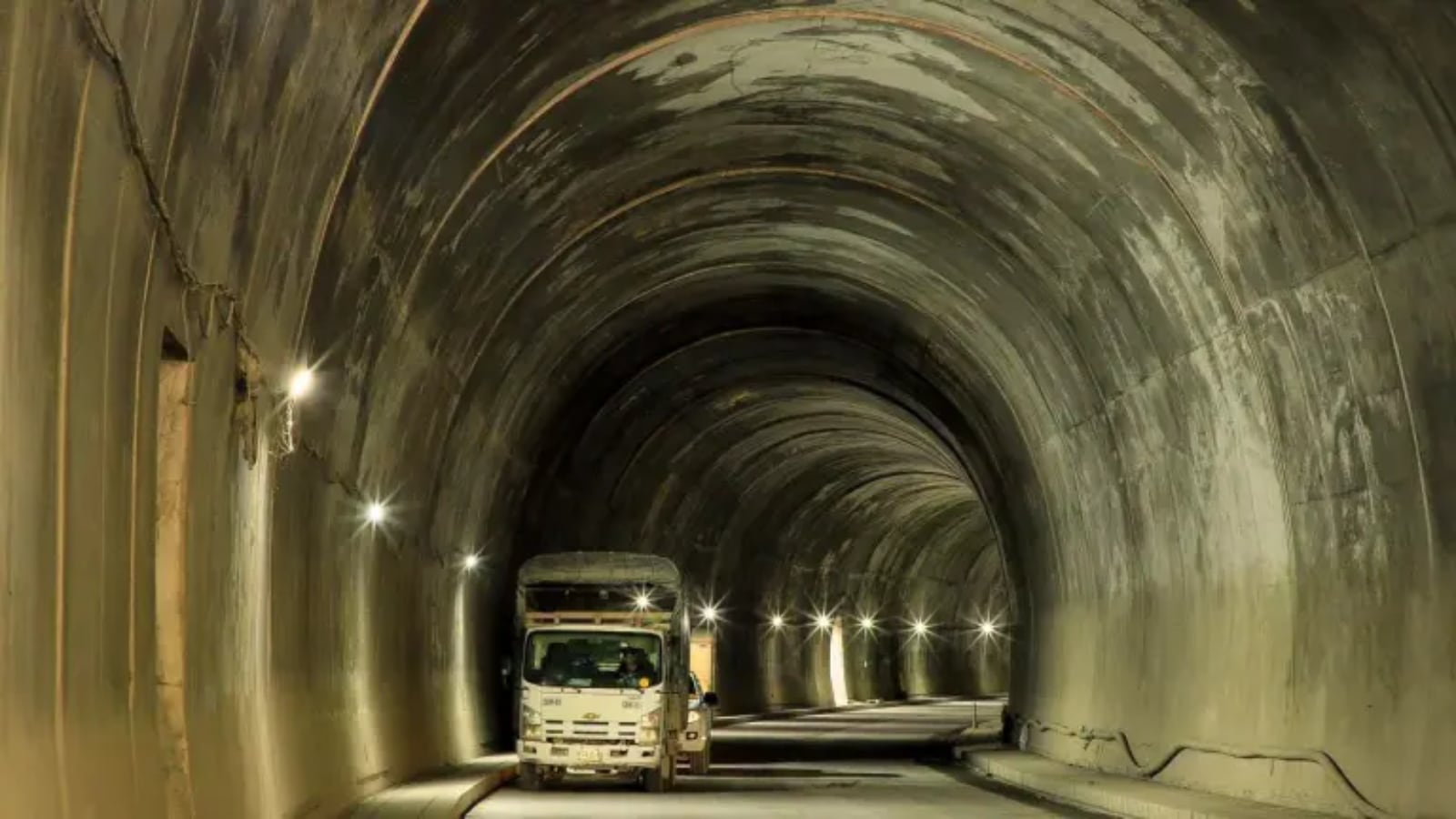 El Túnel del Toyo, eje central de la Vía al Mar, permitirá reducir el viaje entre Medellín y Urabá a cerca de cuatro horas. Foto: Gobernación de Antioquia.