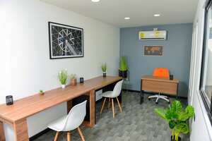 Interior de un contenedor adaptado.