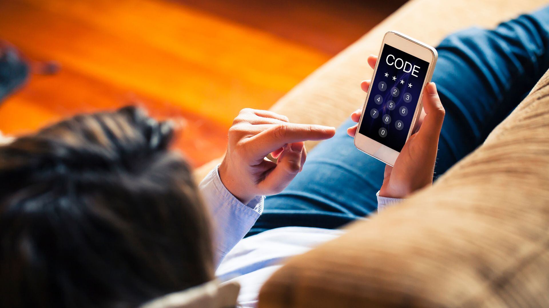 El IMEI, es un código único asignado a cada teléfono móvil o dispositivo con conexión a redes celulares.