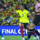 Jugadora de la Selección Colombia pudo haber sido expulsada por esta conducta ante una rival