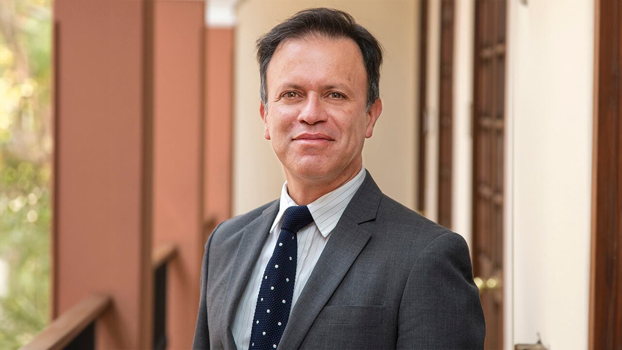 Juan C. Guataquí Consultor en temas laborales 