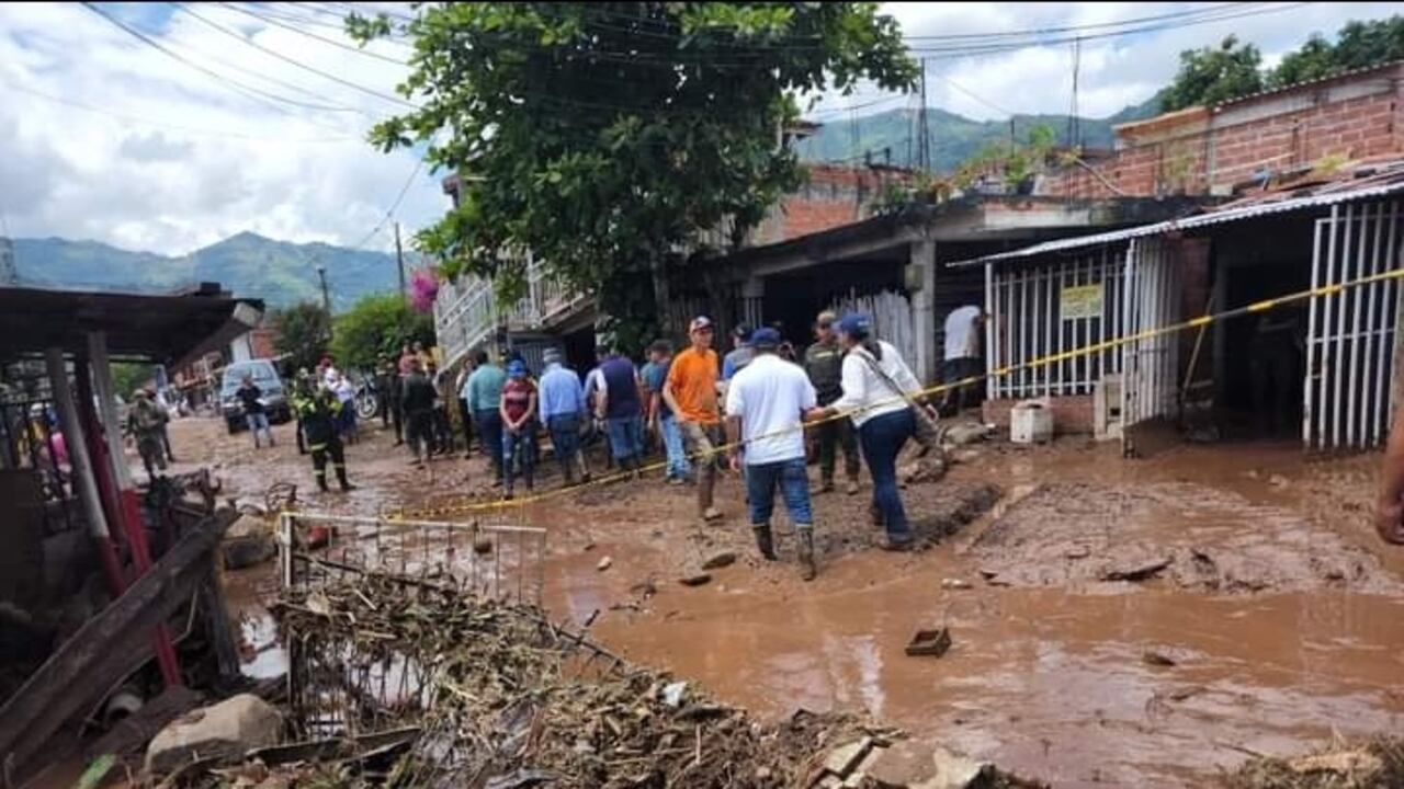 La emergencia dejó una persona fallecida, siete heridas, más de 3.000 familias damnificadas, 16 veredas y barrios incomunicados, 48 casas destruidas en su totalidad, 84 averiadas y otras 934 con daños menores.