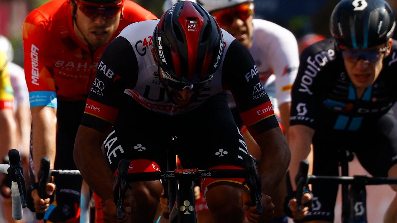 Fernando Gaviria hizo rabieta luego de etapa 5 del Giro de Italia 2022 y le mandó pulla a su equipo