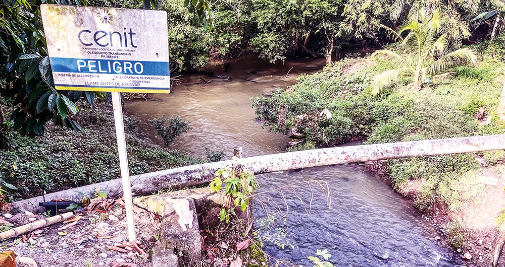  Ecopetrol desvió el oleoducto por los robos de crudo.Voladero es uno de los barrios bajo el total control de las bandas.