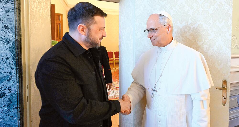 Volodimir Zelenski y el papa León XIV.
