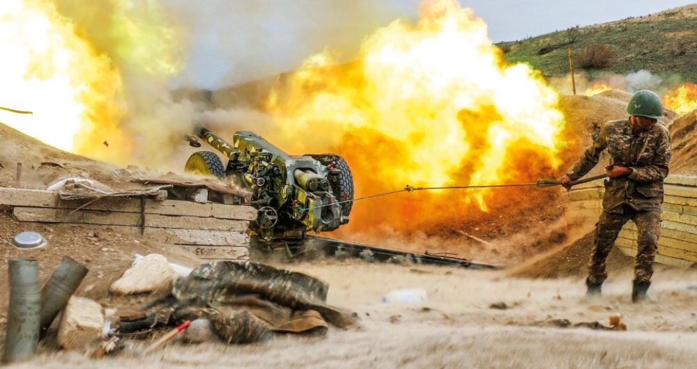 Por casi dos semanas tropas azeríes y armenias se han enfrentado en la región autónoma de Nagorno Karabaj. 