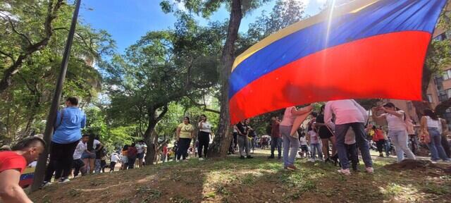 Votaciones en Bucaramanga de ciudadanos venezolanos para Presidente