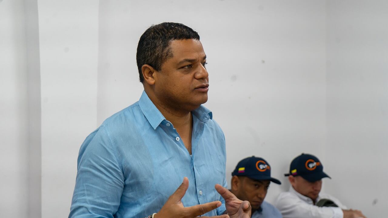 Genaro Redondo Choles, alcalde de Riohacha, paga orden de arresto por desacato a una tutela.