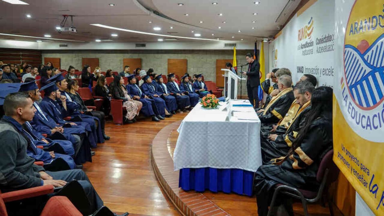 En Bogotá, alcanzaron este triunfo académico 22 personas.