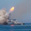 Durante el ejercicio, fuerzas repelieron ataques aéreos con misiles, disparar torpedos, así como proyectiles de artillería y misiles navales.