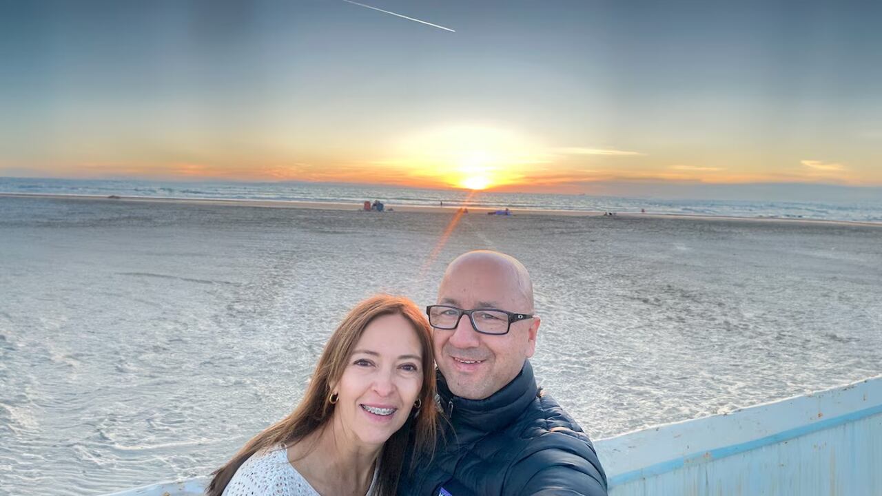 La pareja llegó a Estados Unidos en 1989 huyendo de la violencia en Colombia.