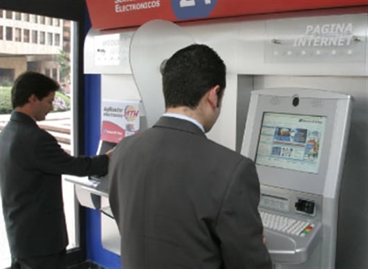 Ante cualquier inconveniente con la tarjeta como robo, extravío, retención o elementos extraños en cajeros, comuníquese inmediatamente con su entidad bancaria.