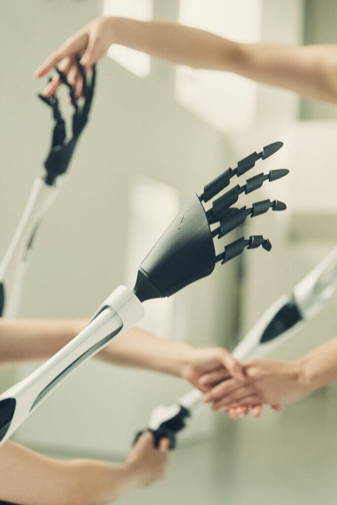 Crean prótesis robótica con forma de araña para humanos con discapacidades.