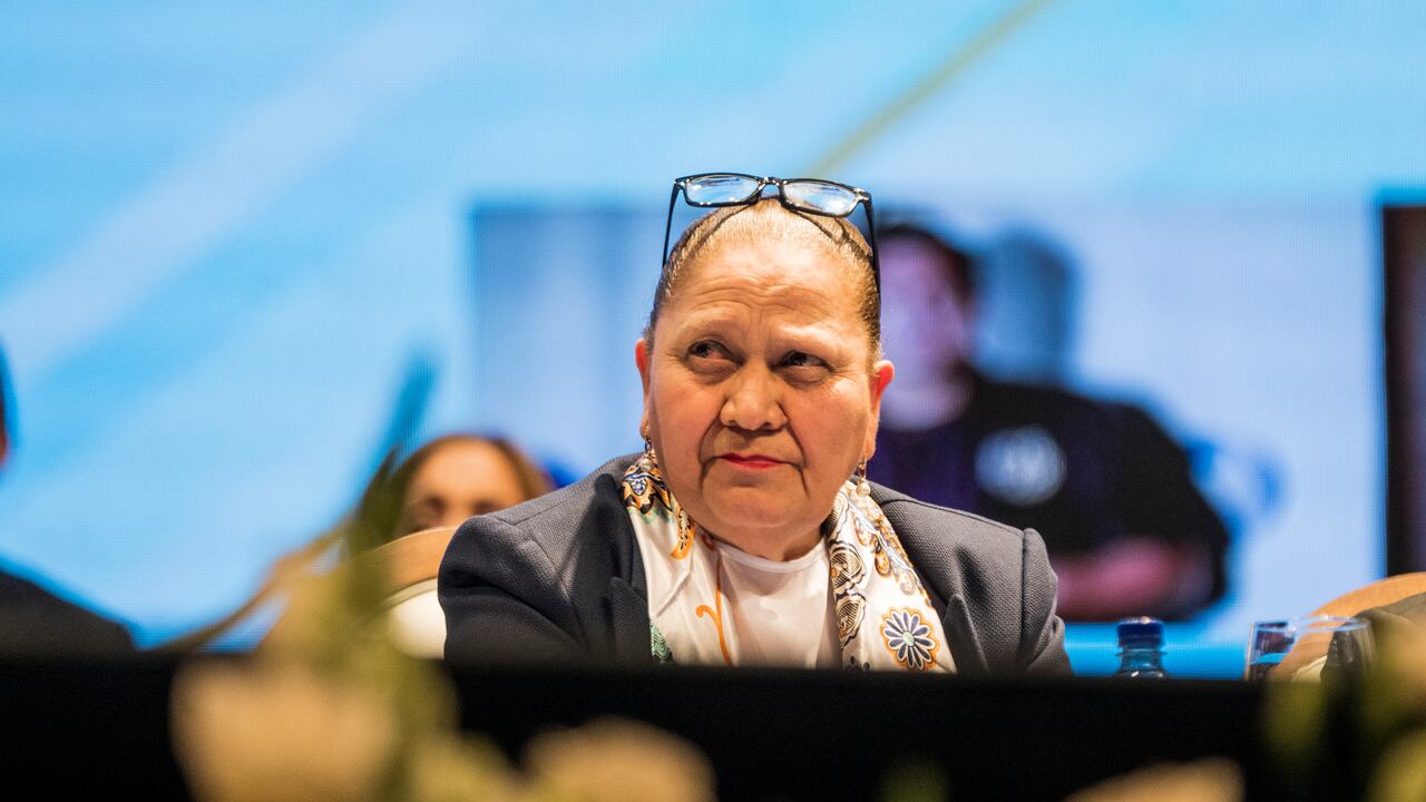 ARCHIVO - La fiscal general guatemalteca, Consuelo Porras, rinde su informe anual en Ciudad de Guatemala, el 17 de mayo de 2023. Como titular de la iniciativa penal, Porras es la cabeza de la Fiscalía General de Guatemala. (AP Foto/Moisés Castillo, Archivo)
