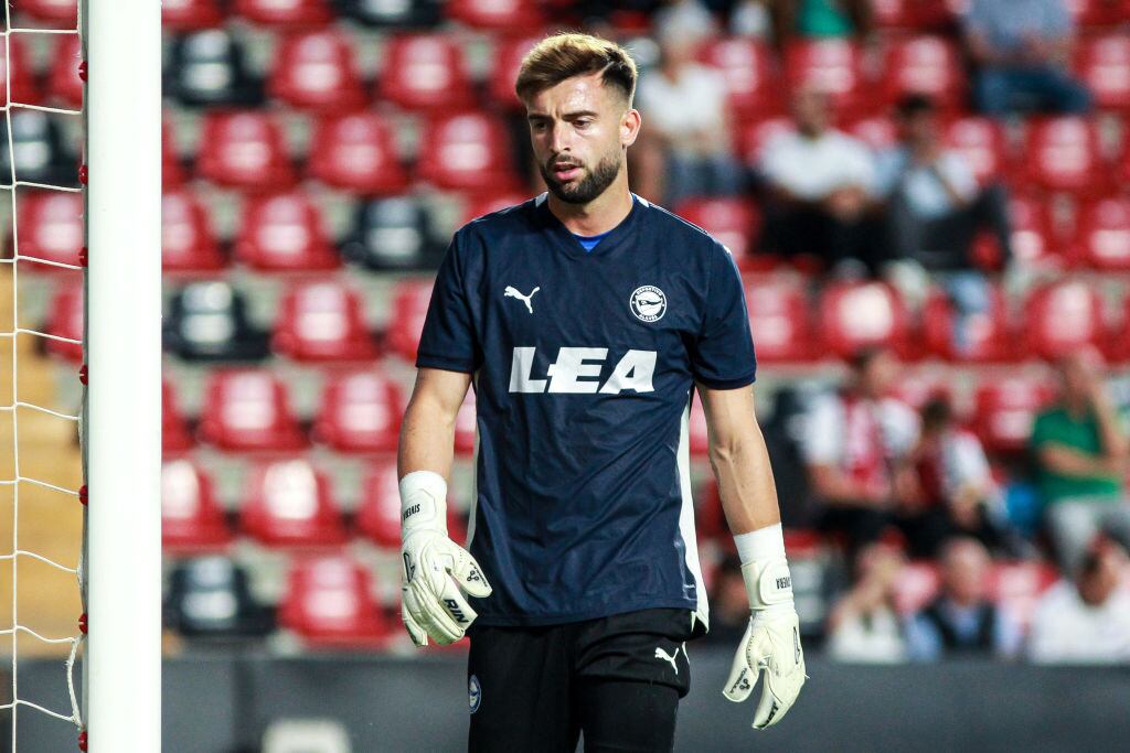 Blooper que involucró al arquero de Alavés, Antonio Sivera